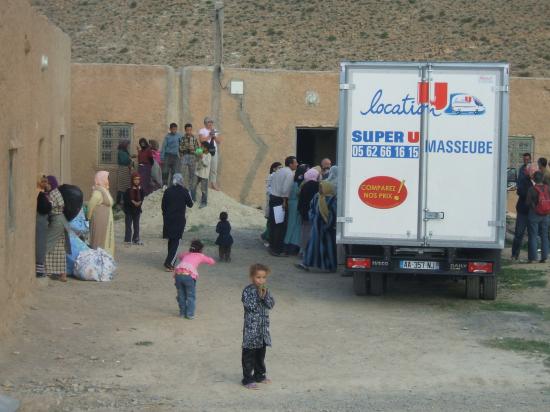 distribution à ait kharou