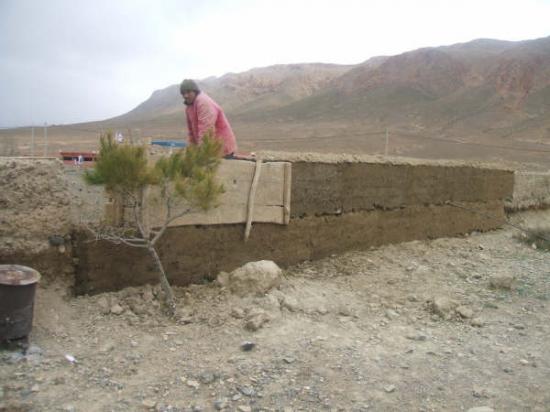 ighrem reconstruit le mur de l'ecole n'zala