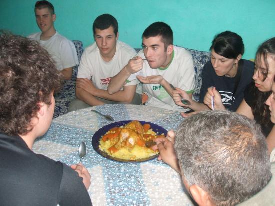 le groupe des lyceeins qui visite n'zala